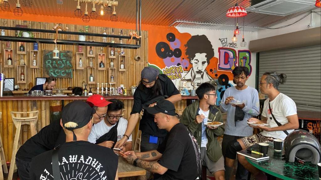 H2 Worldpackers , The Social Hotel Kota Kinabalu Extérieur photo